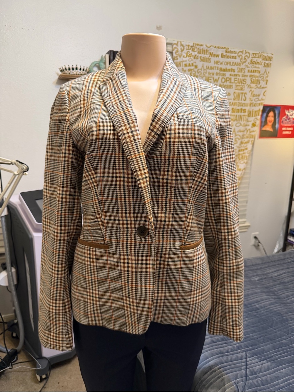 Tommy Hilfiger Plaid Tailored Blazer in Tan and Black